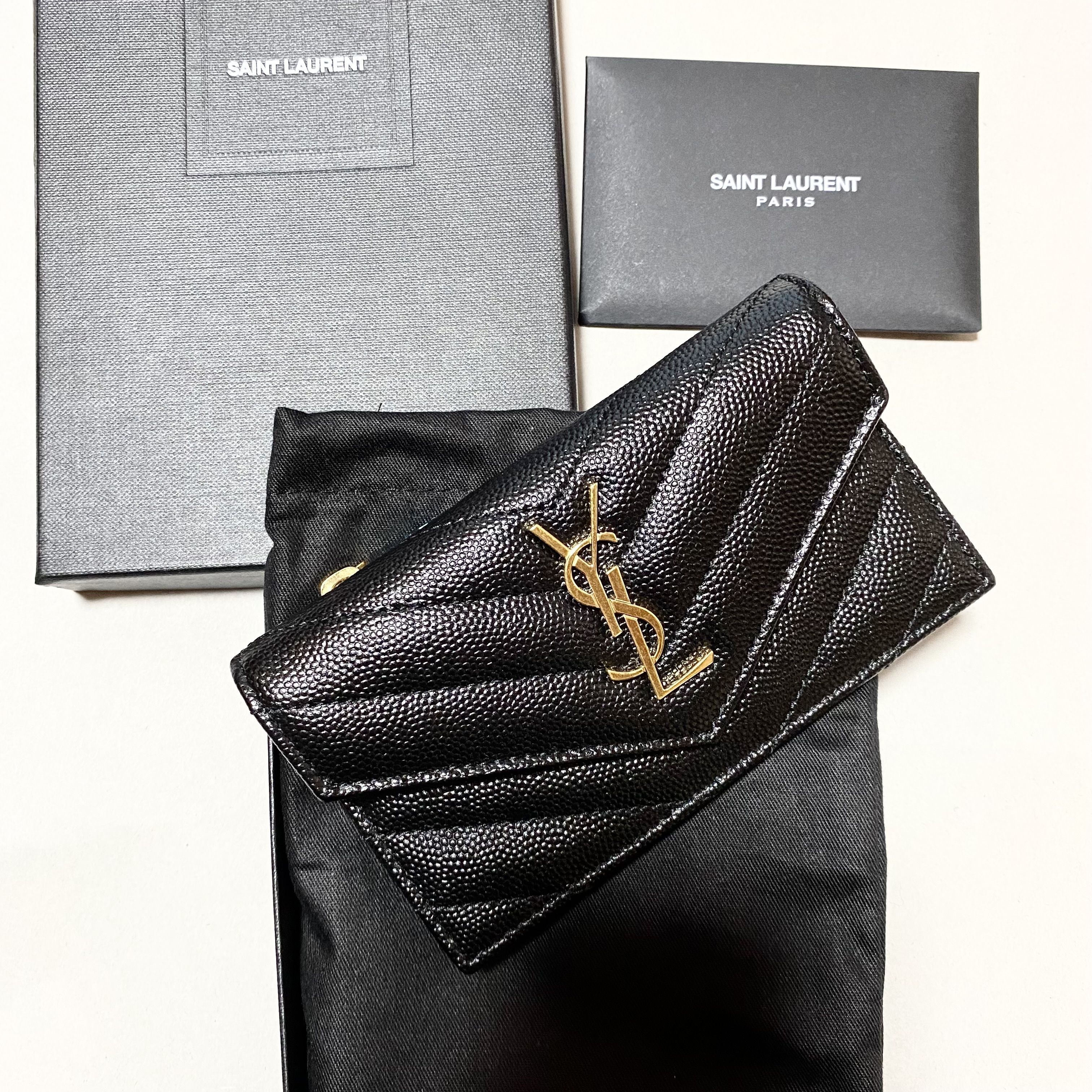 関税送料無料【Saint Laurent】フラップカードケース (Saint Laurent