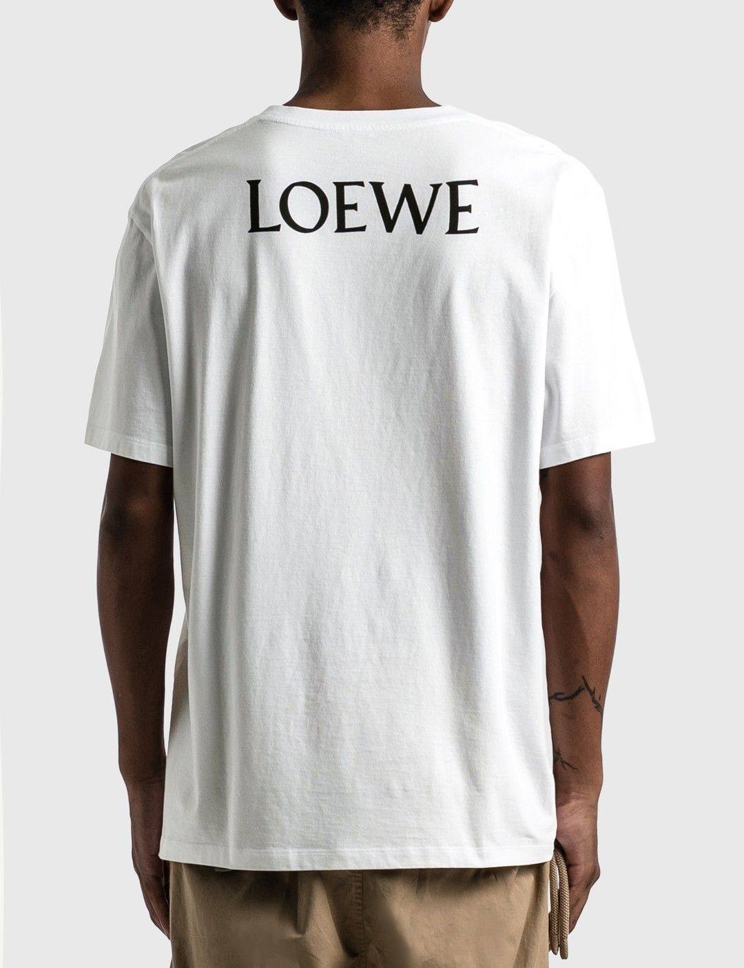 LOEWE プリント バックロゴ Tシャツ 新着セール