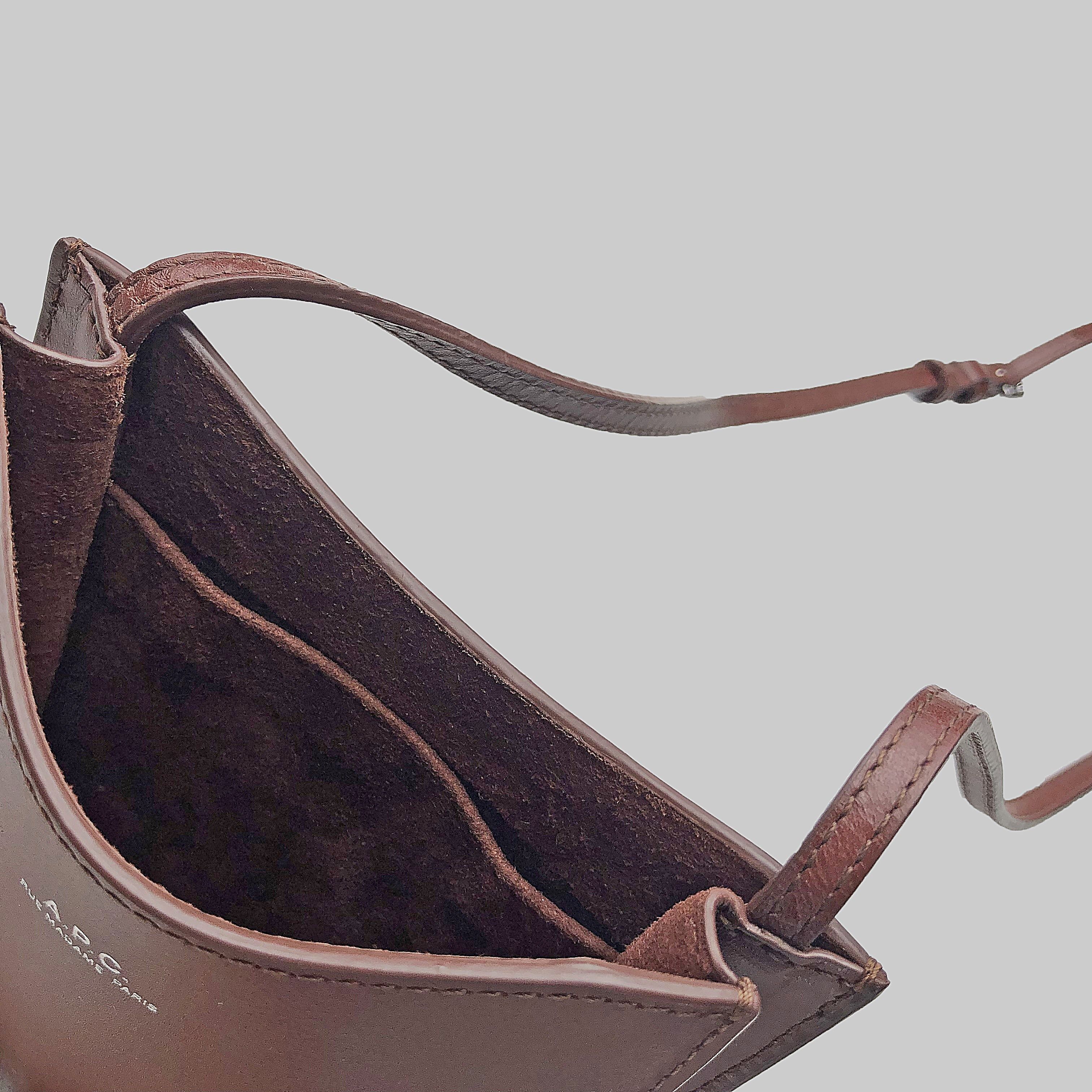 ☆人気☆【A.P.C.】☆Jamie Neck Pouch ショルダーバッ.グ☆ h63043-main.jpg