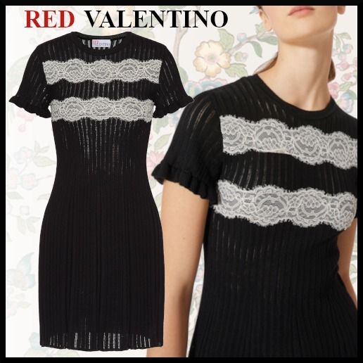 39%割引ブラック系,M注目の福袋をピックアップ! RED VALENTINO 購入できます 〈新品〉ヴァレンティノのモノトーンレースワンピース ひざ丈ワンピース