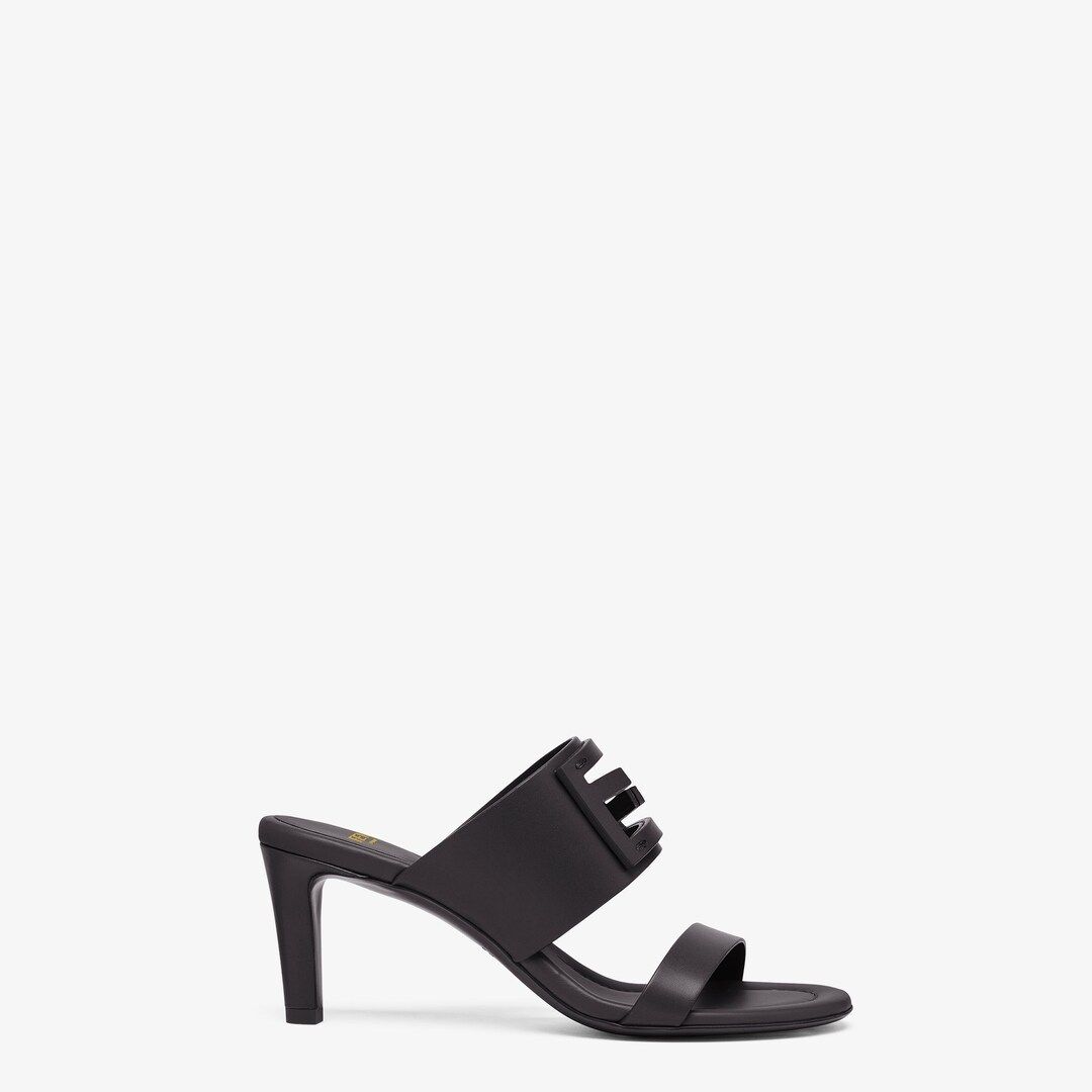 FENDI】☆正規品☆ バゲット レザー サンダル (FENDI/サンダル FENDI】☆正規品☆ バゲット レザー サンダル (FENDI/サンダル