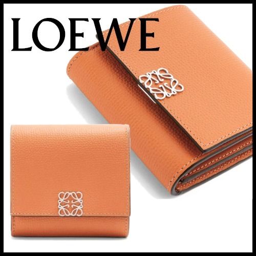 LOEWE】Anagram compact flap wallet in pebble graincalfskin (LOEWE ...