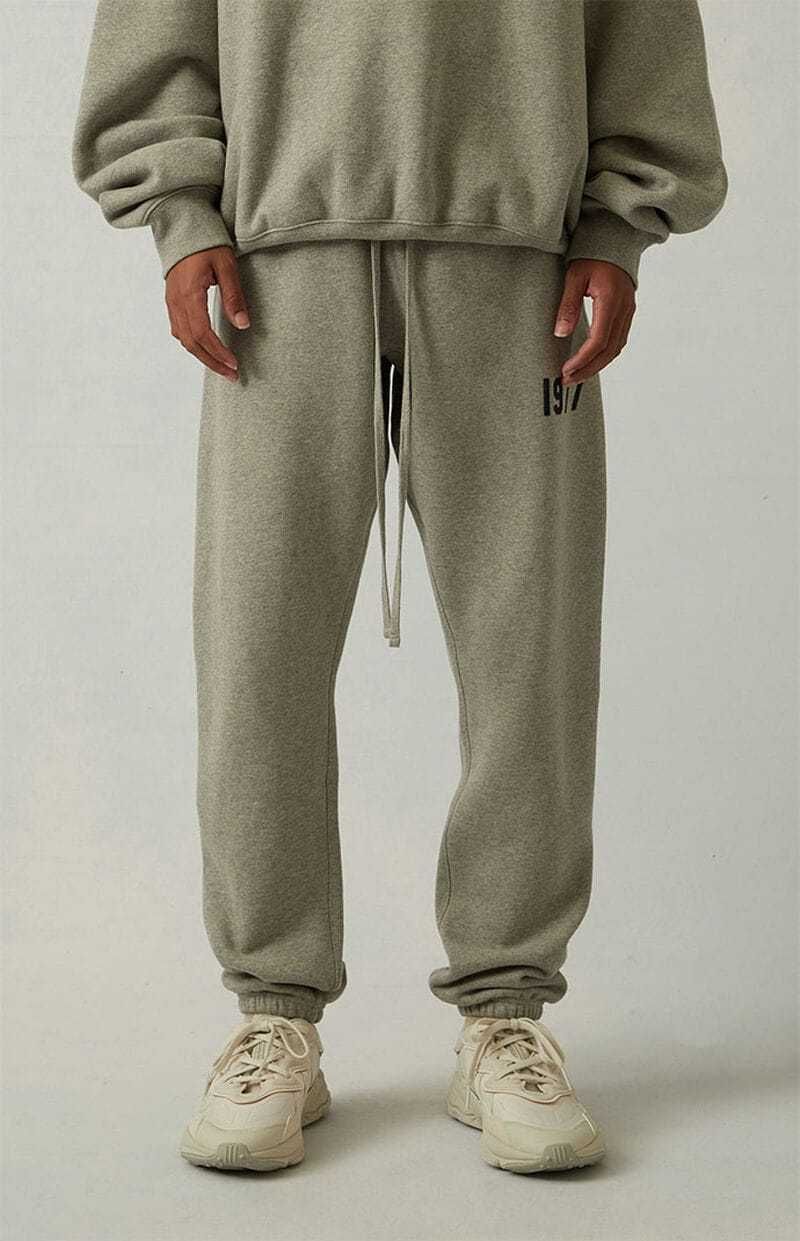 FEAR OF GOD ESSENTIALS 2022SS Sweat Pants Iron エッセンシャルズ スウェットパンツ 1977 フロッキーロゴ アイアン サイズM【230920】【新古品】【me04】