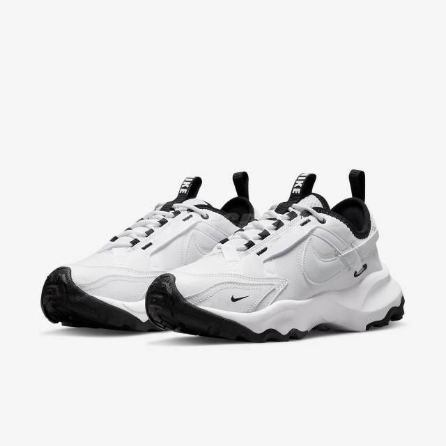希少/送料・関税無料/日本未入荷】TC 7900 'White Black' (Nike