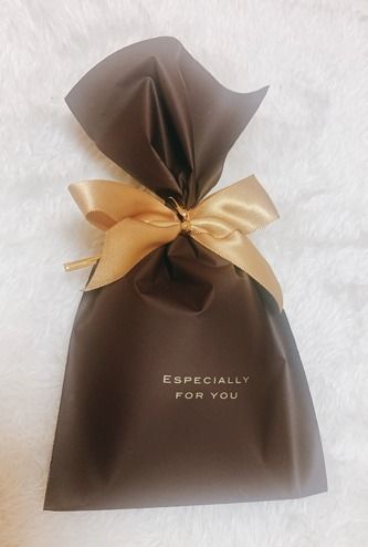 関税送料込GIVENCHYクリスタルスタッドピアス 7mmユニセックス