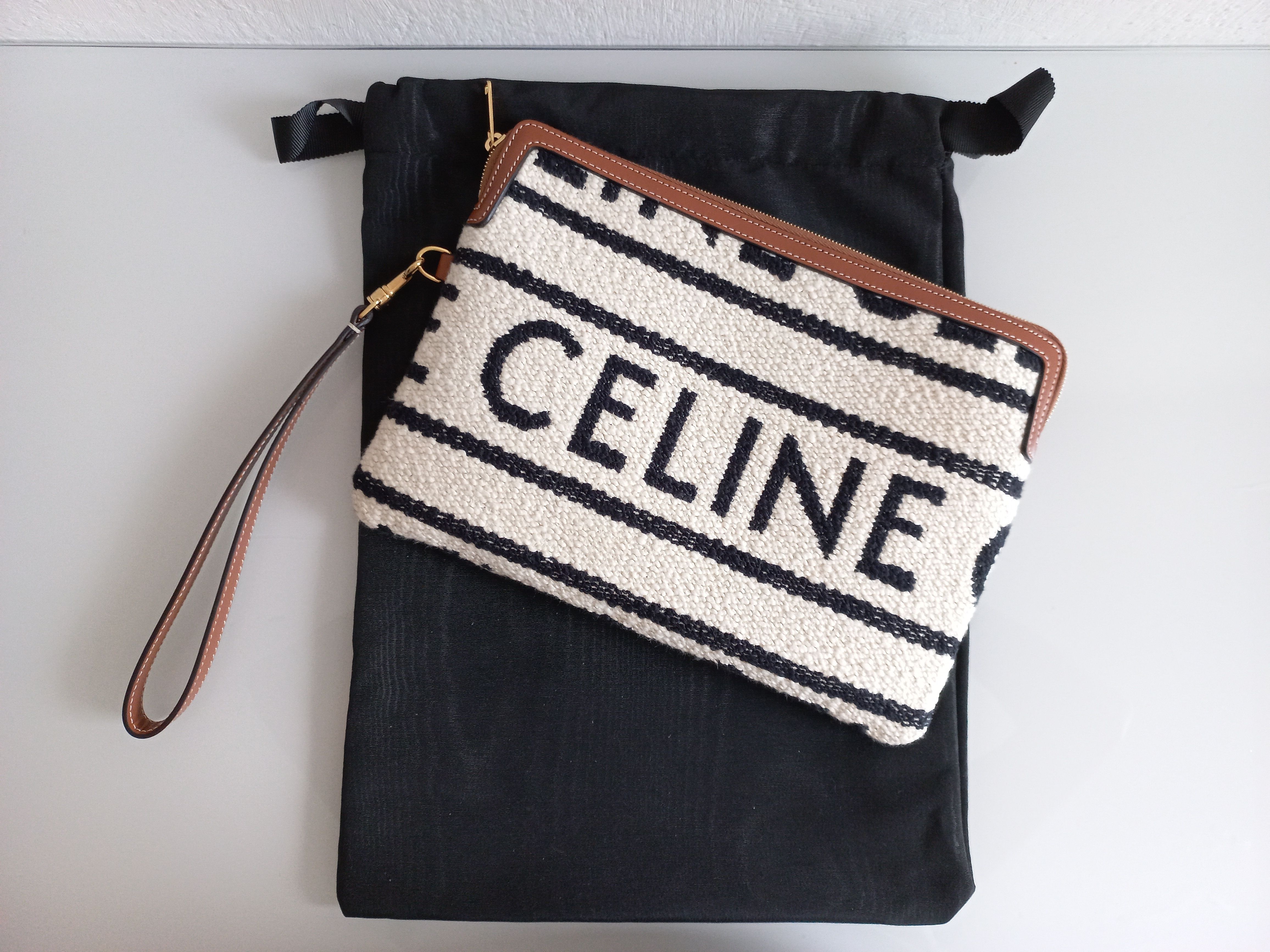 ☆CELINE☆直営店買付☆CELINEロゴSTAMPA ポーチ&クラッチBAG ☆CELINE☆直営店買付☆CELINEロゴSTAMPA ポーチ&クラッチBAG