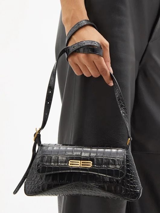 BALENCIAGA*レトロなロゴ*クロコダイルパターンレザーバッグ BALENCIAGA*レトロなロゴ*クロコダイルパターンレザーバッグ