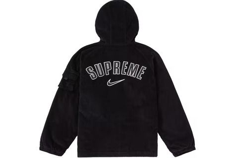 ☆Supreme x Nike☆送関込☆世界が欲しがるコラボジャケット