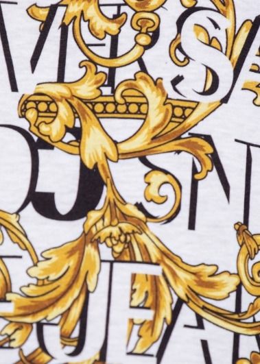 残り僅か!VERSACE JEANS 2022秋冬 バロックプリント Tシャツ半袖 残り僅か!VERSACE JEANS 2022秋冬 バロックプリント Tシャツ半袖