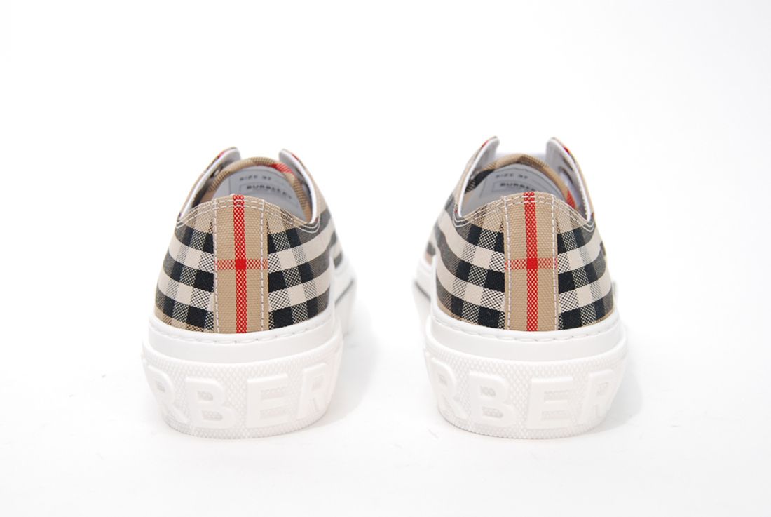 関税負担なしBurberry ヴィンテージチェック コットンスニーカー 関税負担なしBurberry ヴィンテージチェック コットンスニーカー