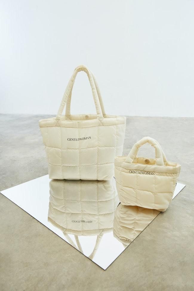 【GENTLEWOMAN】PUFFER BAG ラージサイズ GENTLEWOMAN】PUFFER BAG ラージサイズ (GENTLEWOMAN/トート