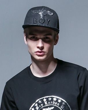 BOYLONDON[ボーイロンドン】☆特別 割引金属装飾 ☆帽子cap (BOY