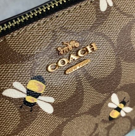 セールCoachノリータ19ミツバチ&ロゴ柄リストレットポーチ (Coach ...