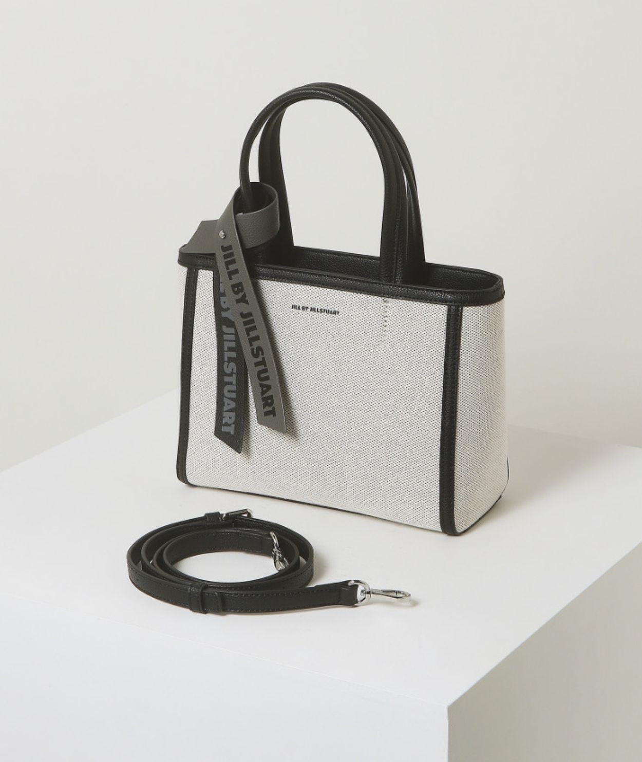 ★JILLSTUART★ ブラック レザー ロゴ ショルダーバッグ JILLSTUART レザーロゴレタリングショルダートートバッグ