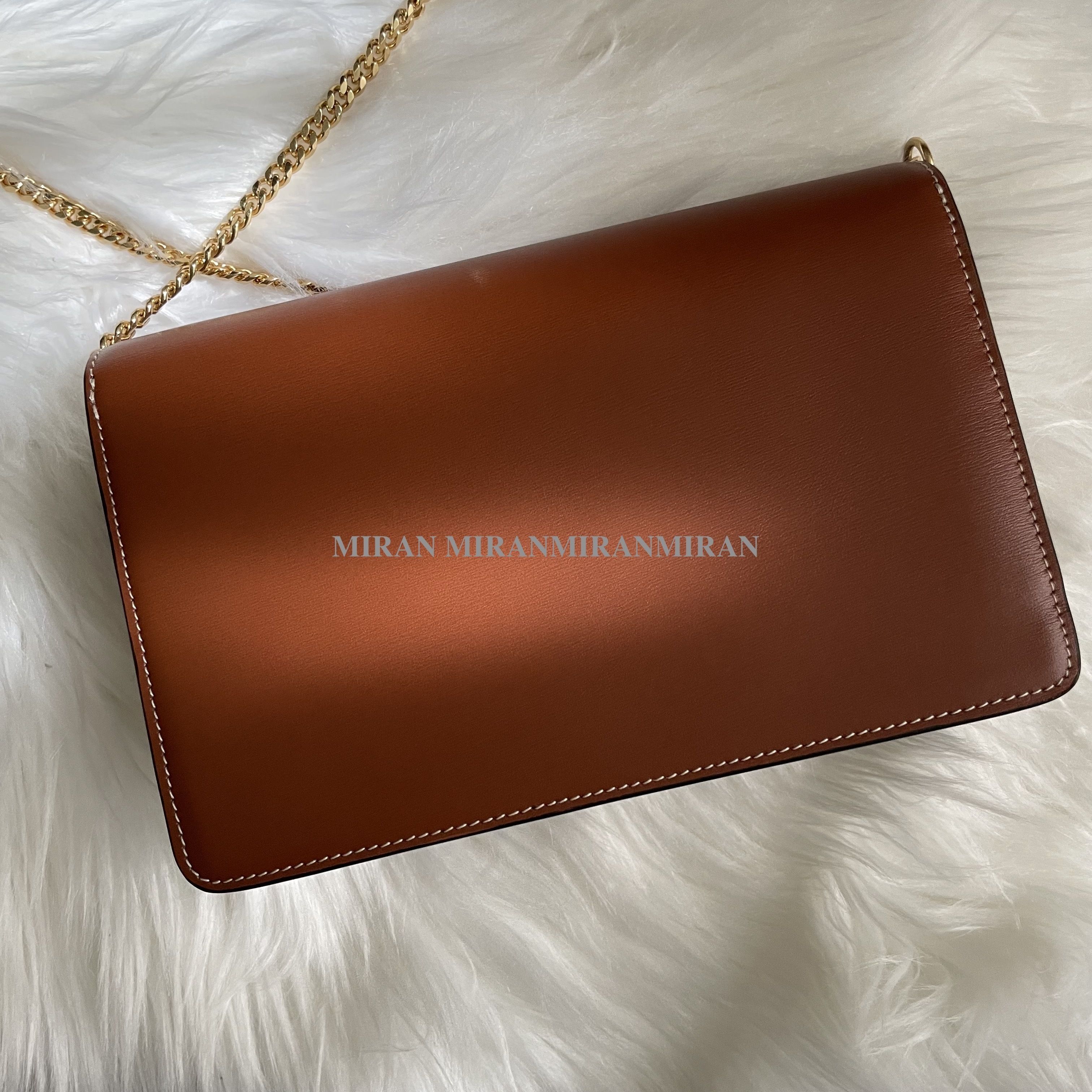 追跡付き発送【CELINE】 CUIR TRIOMPHE チェーンウォレット (CELINE 追跡付き発送【CELINE】 CUIR TRIOMPHE チェーンウォレット (CELINE