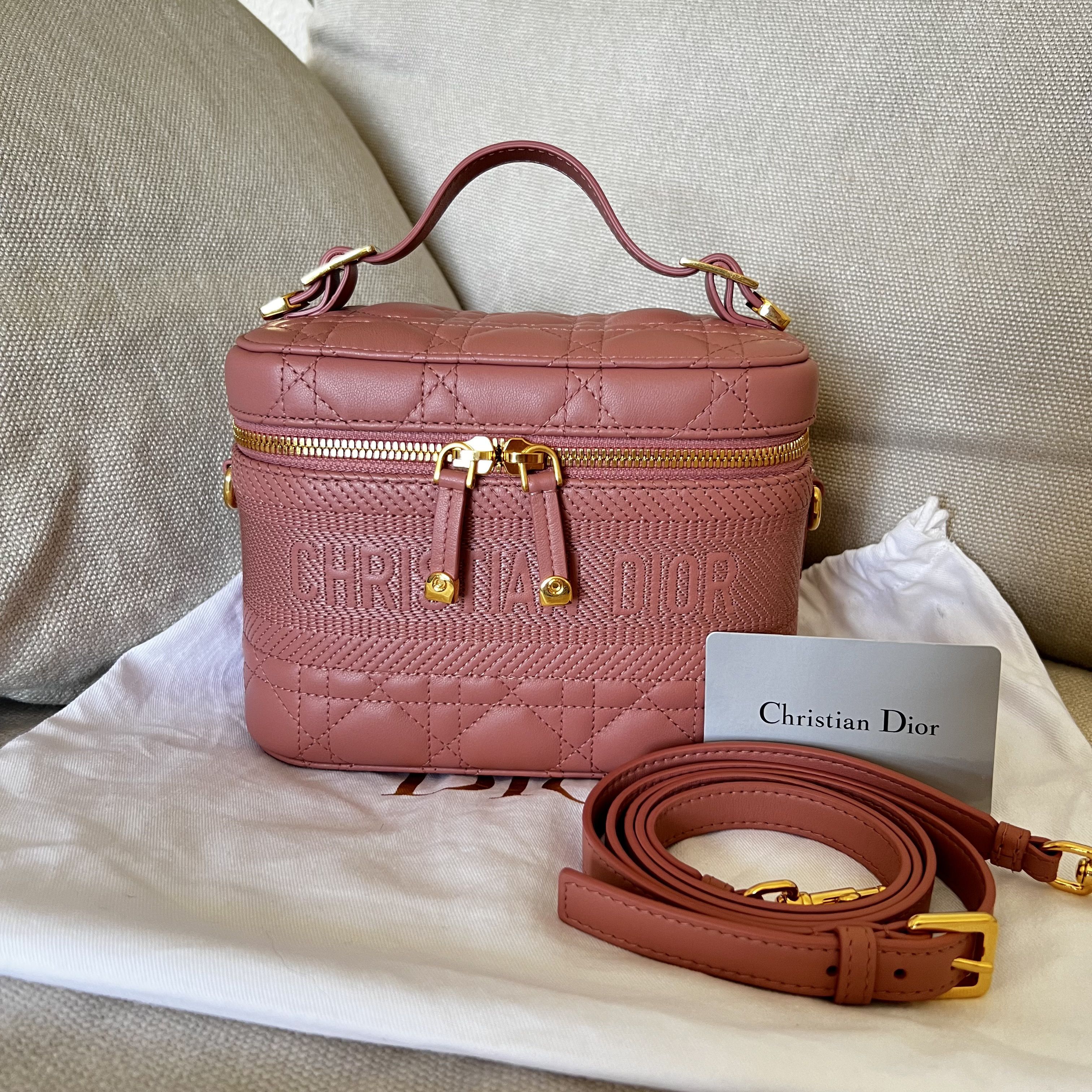 メイルオーダー タイムセール フェンディ 美品 ラフィアショルダー