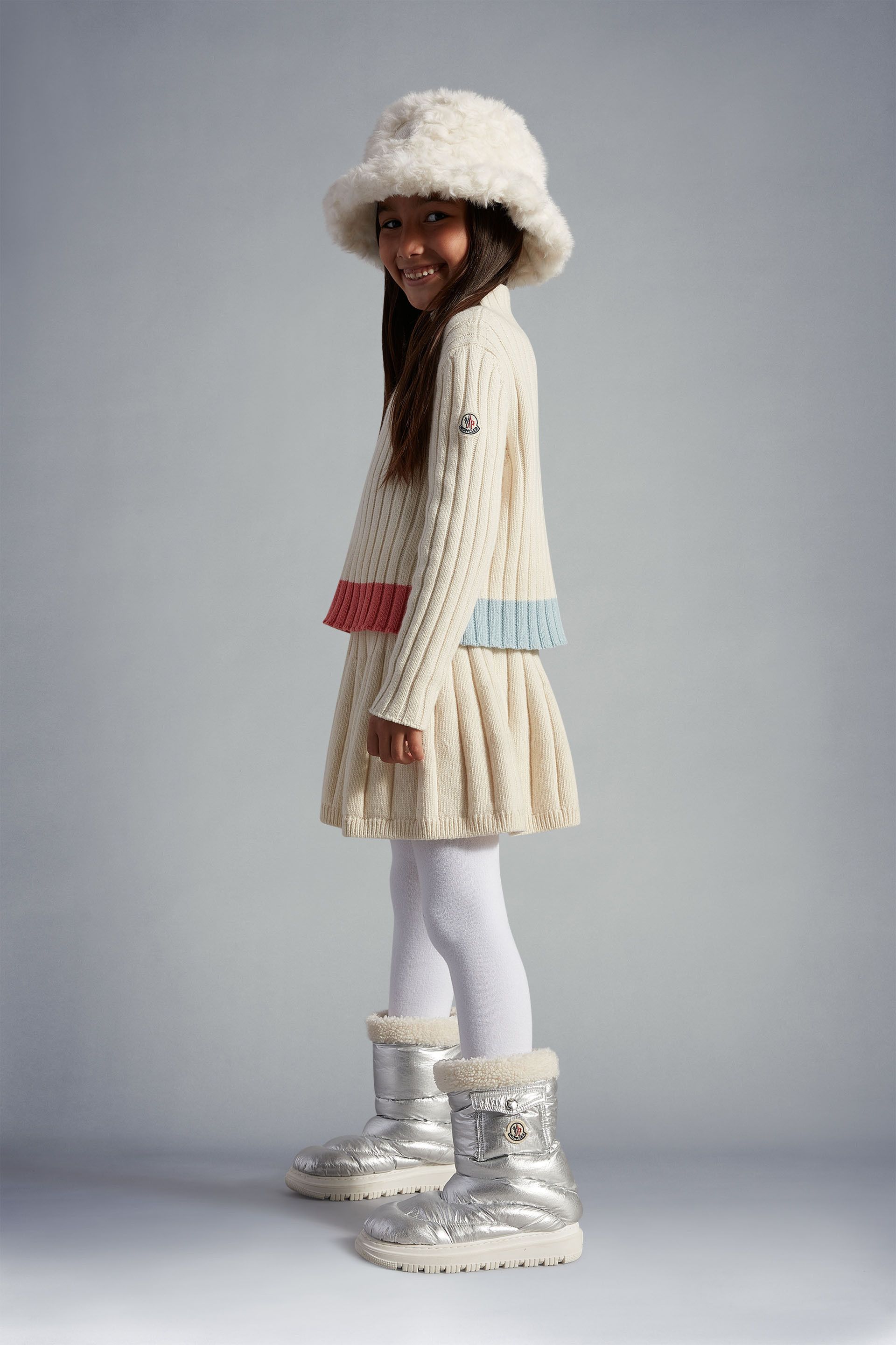 大人もOK！MONCLER2022/23秋冬新作 ロゴ入りセーター 12A/14A 大人もOK！MONCLER2022/23秋冬新作 ニット上下セット 12A/14A