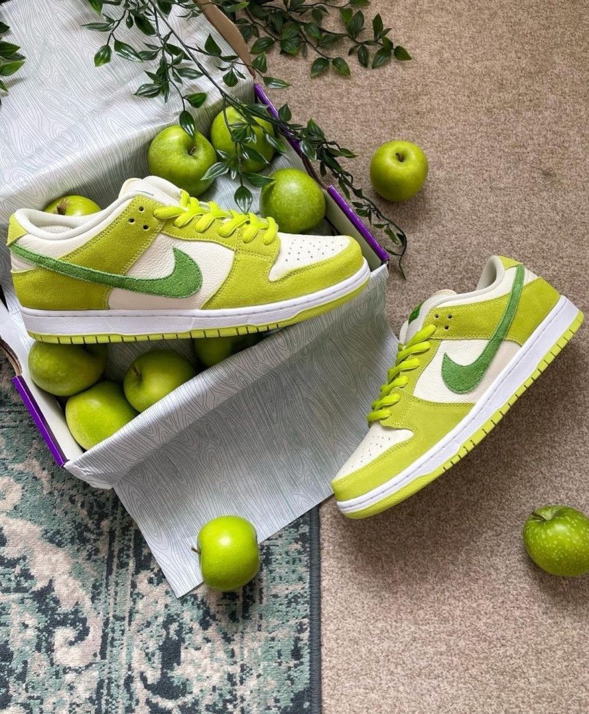 ★NIKE★超希少★SB DUNK LOW PRO SOUR(GREEN) APPLE★追跡可 ☆NIKE☆超希少☆SB DUNK LOW PRO SOUR(GREEN) APPLE☆追跡可