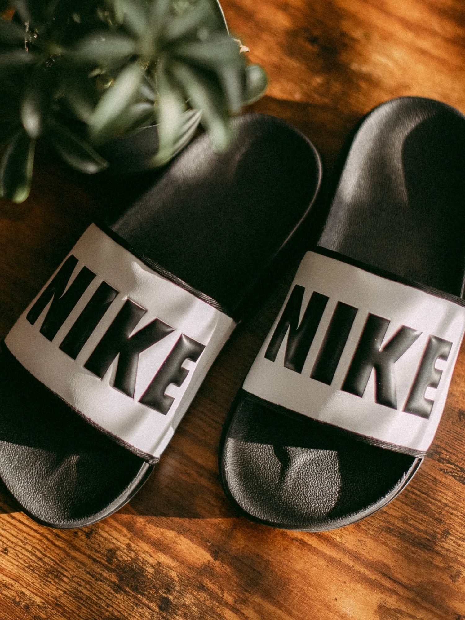 ★NIKE★大人気★W OFFCOURT SLIDE PRNT EWT オフコート★追跡可 ☆Nike☆人気☆WMNS Offcourt Slide オフコートスライド☆追跡可