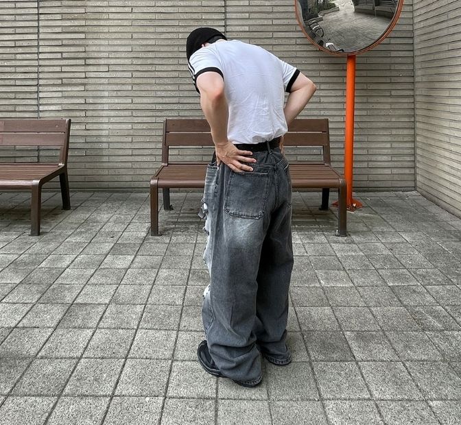 【HUECLOSET】関税込★Black Vintage Damage Denim Pants HUECLOSET】関税込☆Black Vintage Damage Denim Pants (HUE