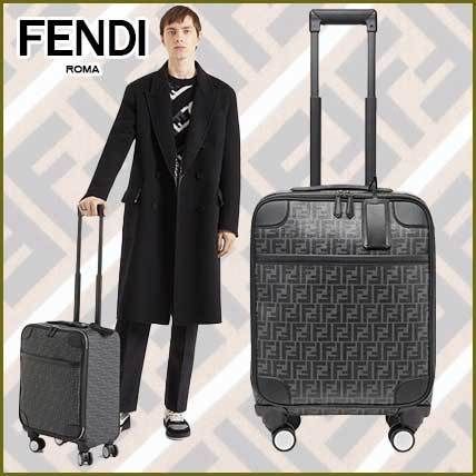 æ°äœãFENDIâã¹ãŒãã±ãŒã¹ ãã£ãã³ãµã€ãº FFãã¡ããªãã¯/é» (FENDI ...