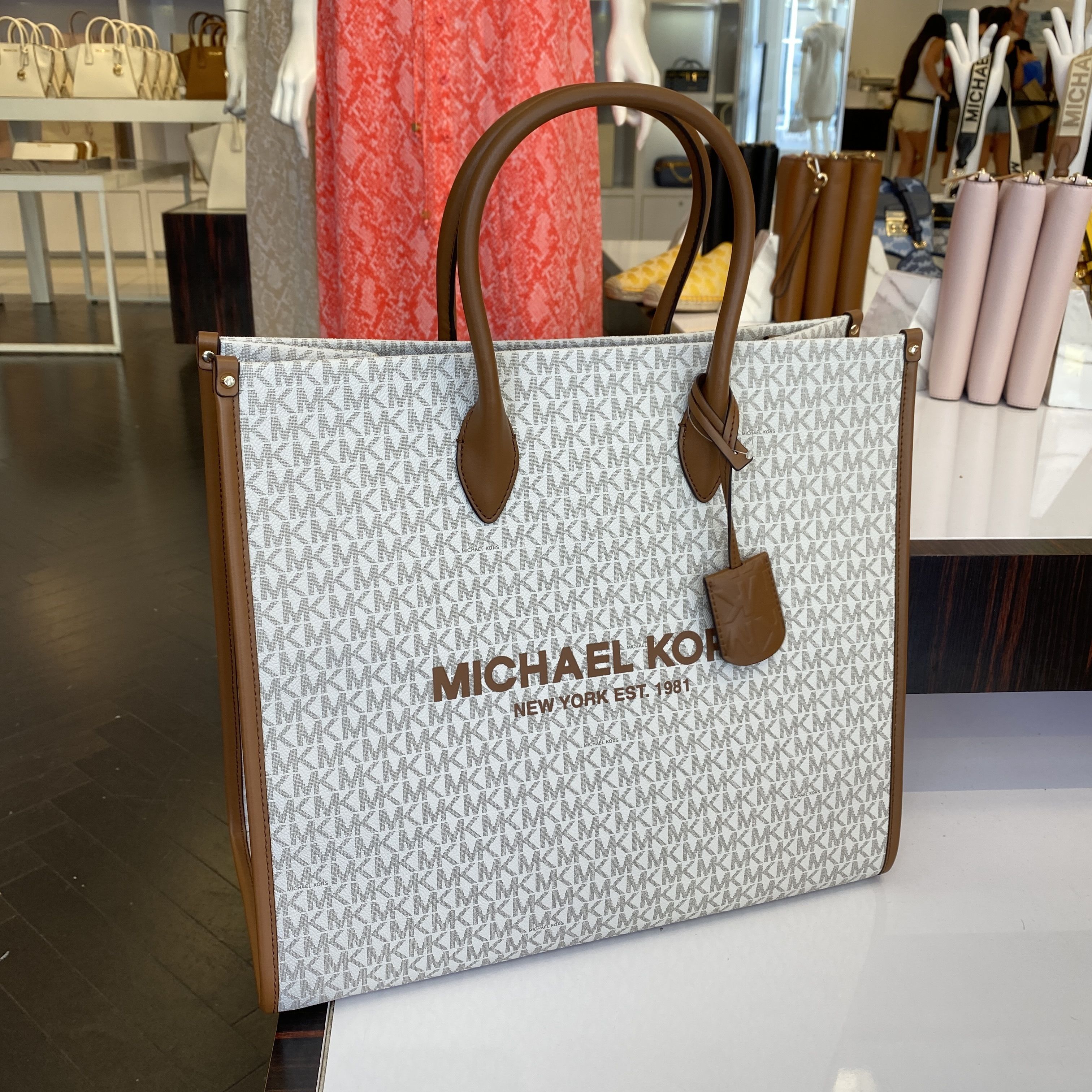 ブランド 新品 Michael Kors ☆ MIRELLA NS デニムトート ラージサイズ