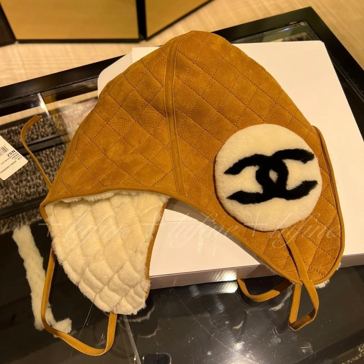 ロゴが可愛い♡防寒対策もバッチリ！！】シャネル 帽子 (CHANEL
