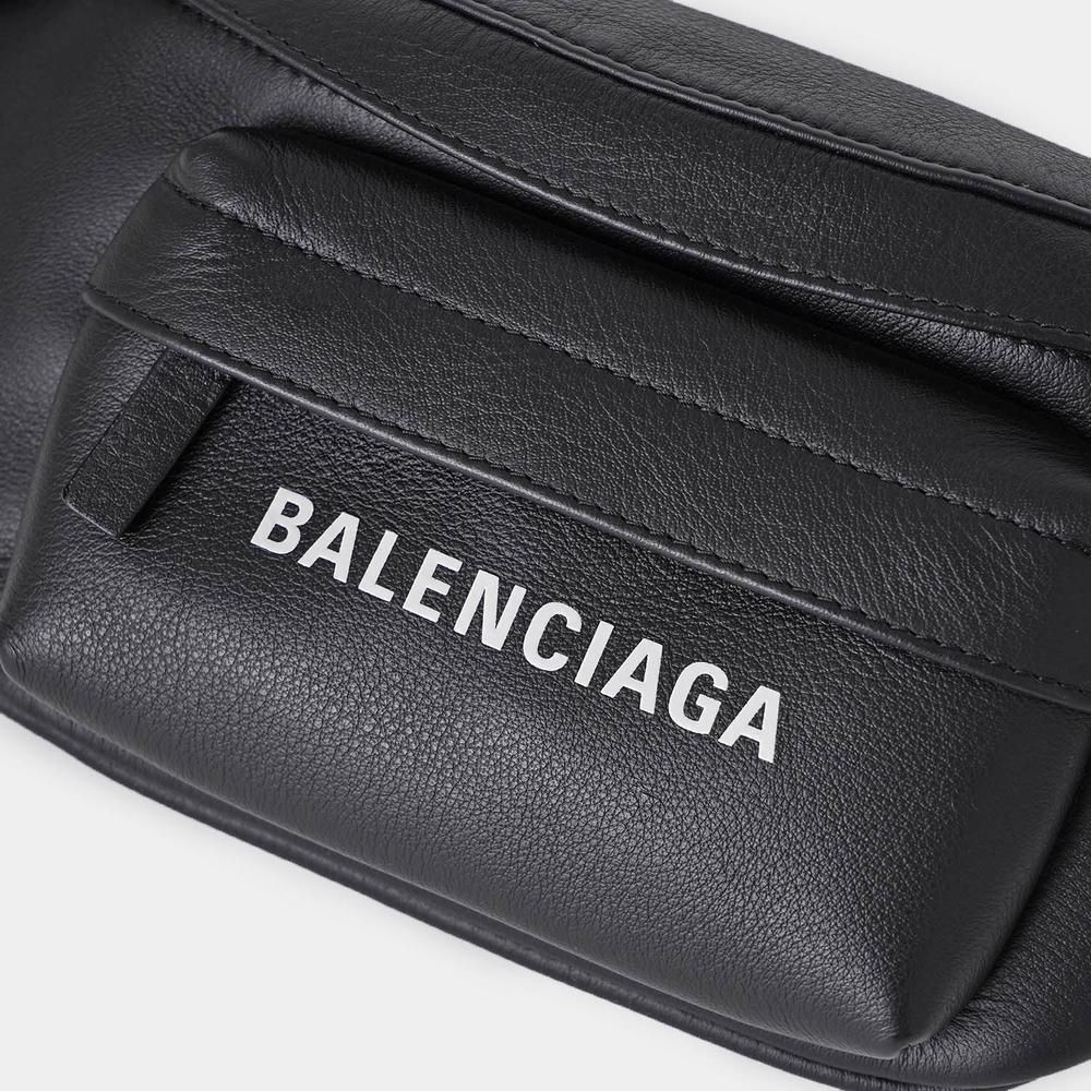 【22AW】BALENCIAGA everyday ベルトパック ウエストポーチ 22AW】BALENCIAGA everyday ベルトパック ウエストポーチ