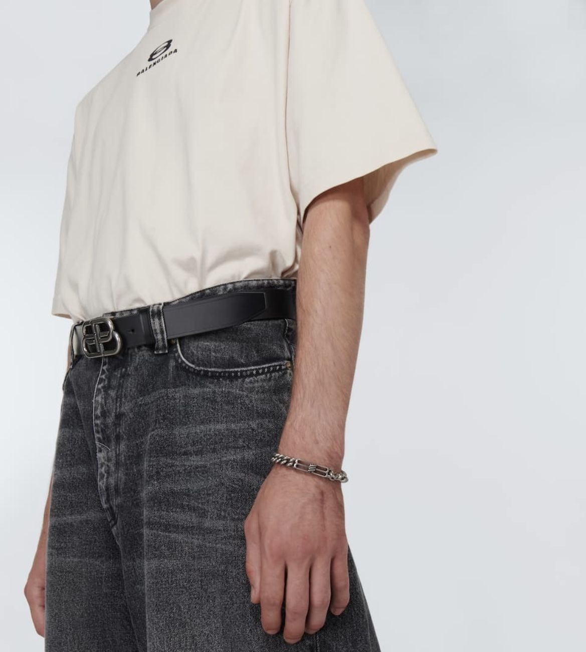 BALENCIAGA BB カーブチェーン ブレスレット 人気 BALENCIAGA BB カーブチェーン ブレスレット 人気 (BALENCIAGA