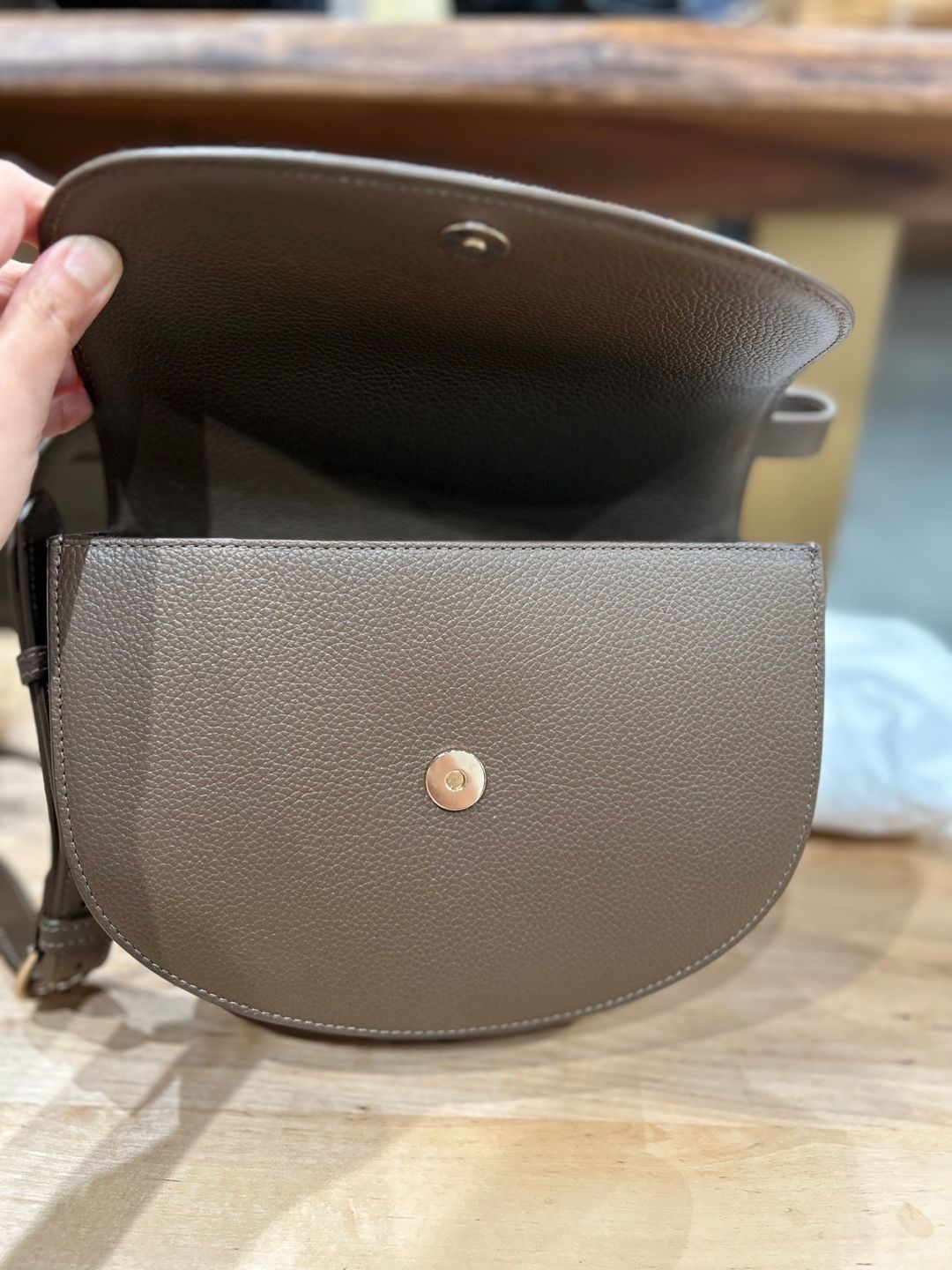A.P.C｜GENEVE BAG グレインレザー ショルダーバッグ (A.P.C.