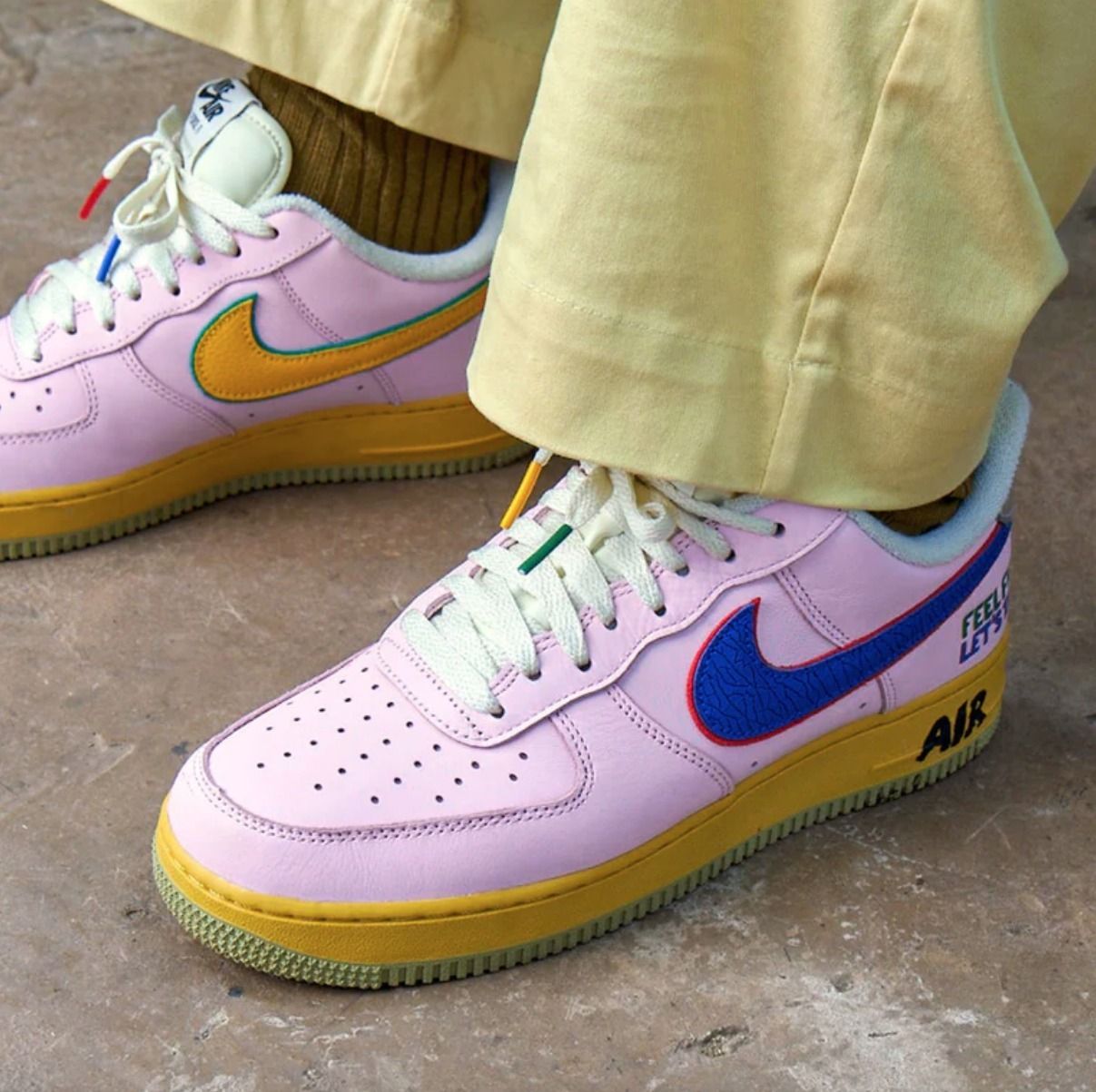 【国内未発売】Nike Air Force 1 07 Feel Free Lets Talk 送関込 954576_00.png.png