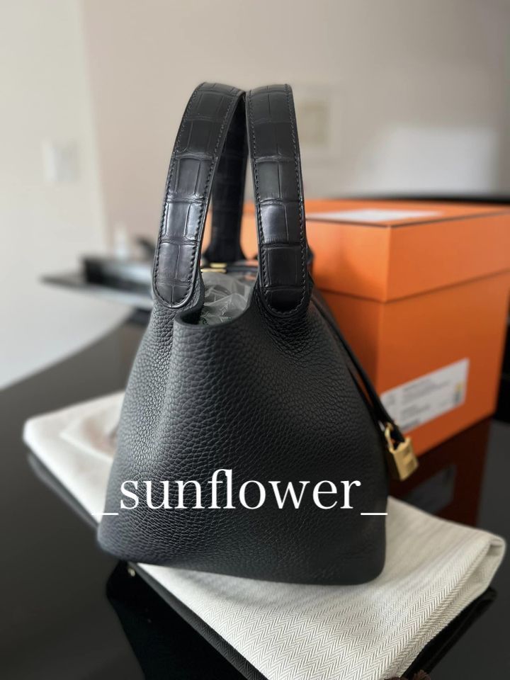 【HERMES 】入手困難★エルメス ピコタンノワール×ゴールド金具 HERMES ピコタン18 ノワール×ゴールド金具 - メルカリ