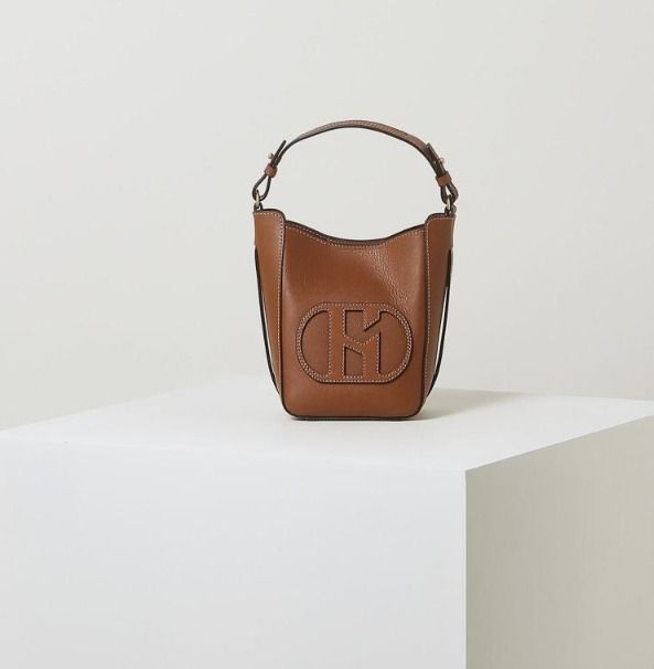 ★韓国の人気★[HAZZYS] Premium Logo Patch Leather Tote Bag S ☆韓国の人気☆[HAZZYS] Premium Logo Patch Leather Tote Bag S