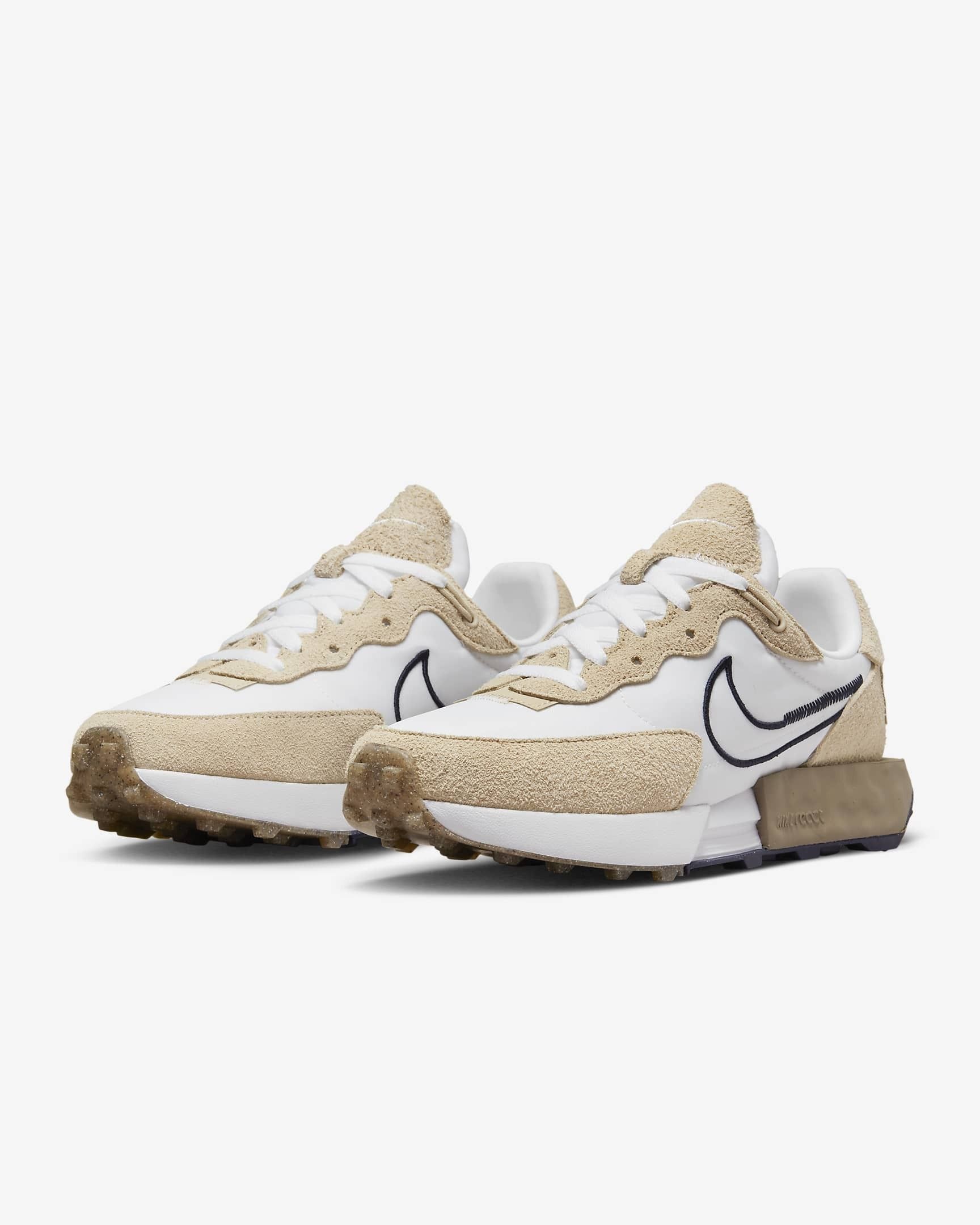 快適性とスタイルを両立した”NIKE W FONTANKA WAFFLE”が現在販売