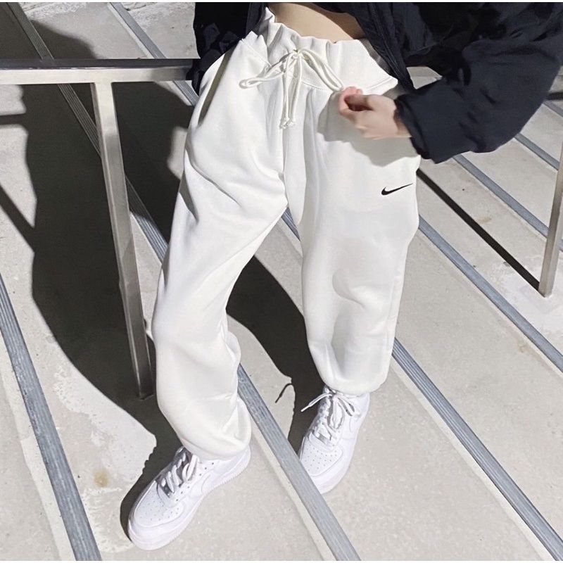 売切れ前に NIKE ハイウエスト スウェットパンツ オーバーサイズ