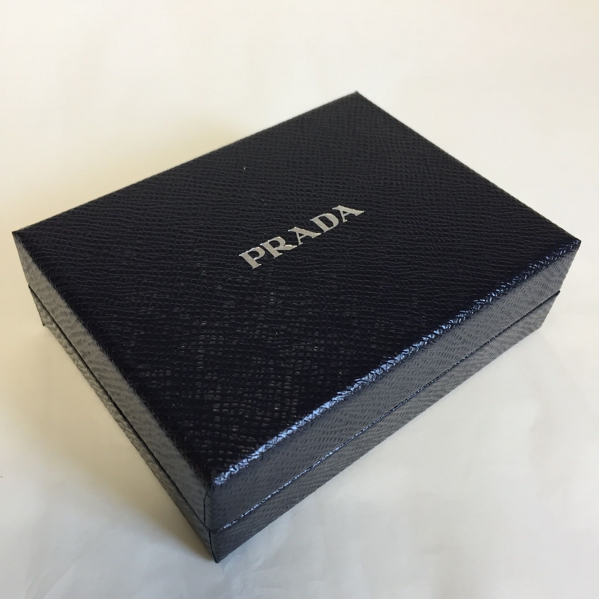 直営店★PRADA コインポケット プリントサフィアーノレザー 財布 直営店買付☆PRADA☆コインポケット付 サフィアーノレザー 財布