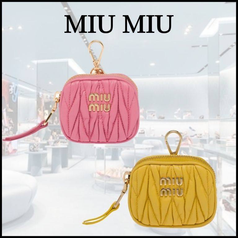 MiuMiu】ミュウミュウ 人気 マテラッセ レザー AirPodsケース (MiuMiu
