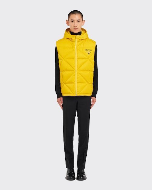 22AW】新作 Re-Nylon ダウンベスト ◇プラダ◇全2色 (PRADA