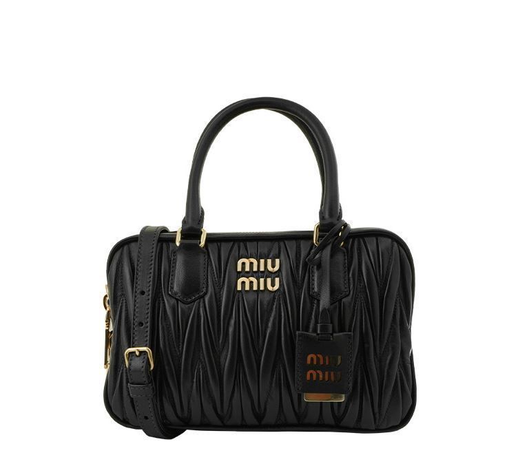 miumiu バッグ