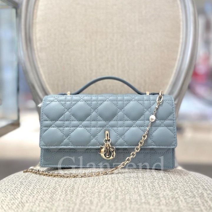 ☆海外限定カラー☆【Dior】LADY DIOR トップハンドル バッグ