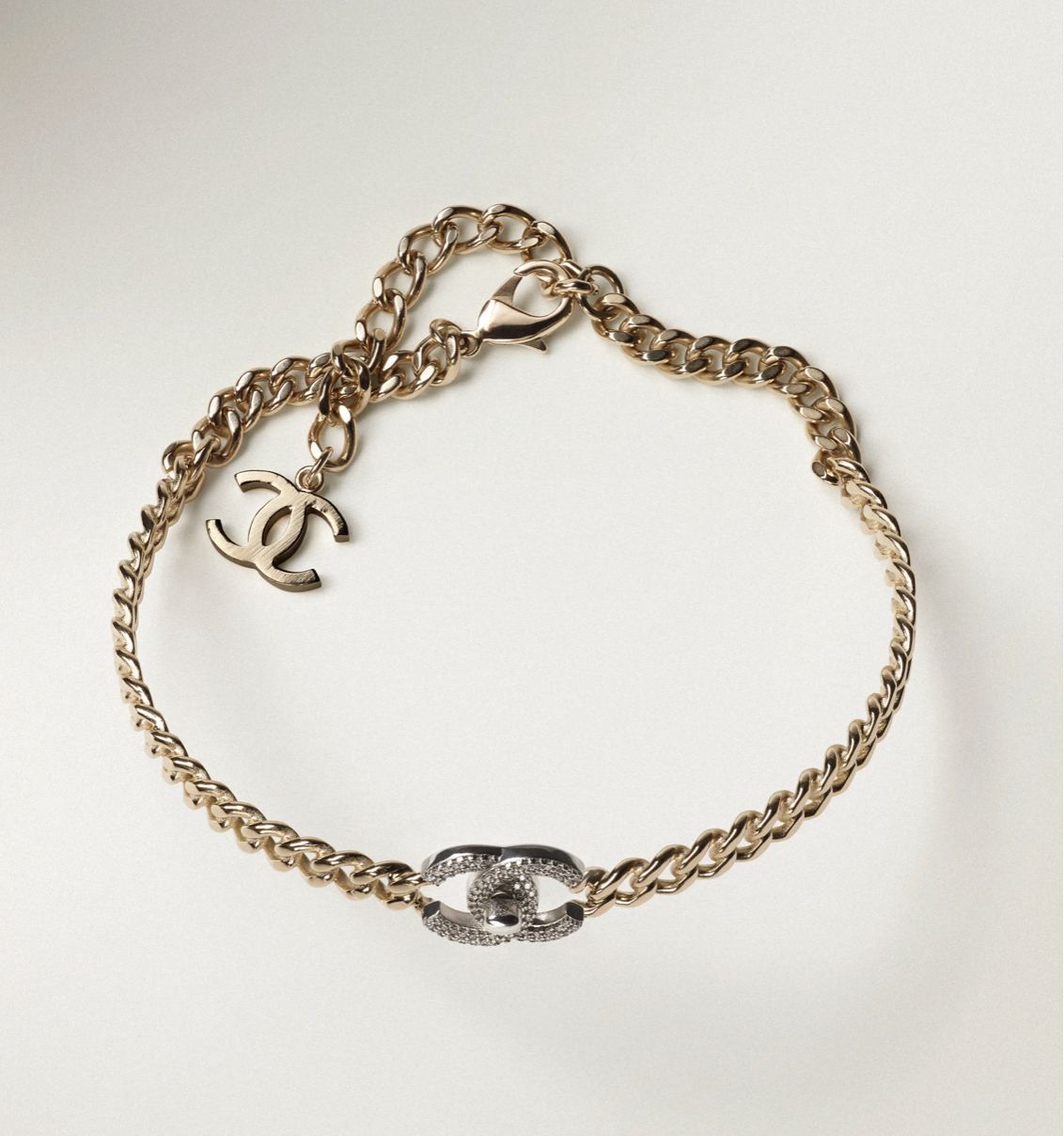 新作CHANEL入手困難☆シャネルチョーカー ココマーク 直営1点