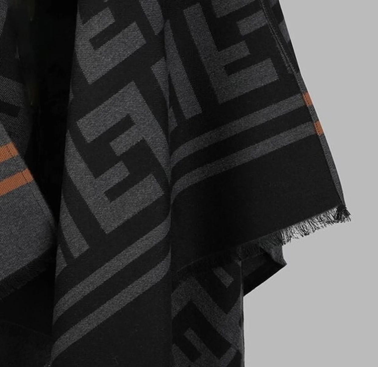 【FENDI】ロゴディテール ポンチョ フェンディ 偽物 FFモチーフ ロゴ カシミヤ ウール ポンチョ 6色