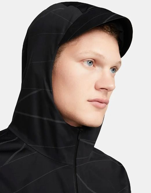 【新品】Nike Storm-FIT ランニング ディビジョン ジャケット 新ランニングジャケットNike Storm-FIT Run Division お早めに