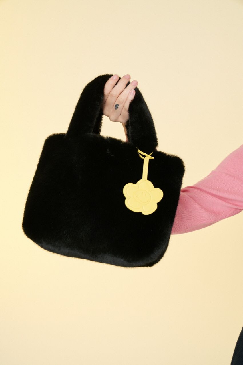 JILLSTUART × Smiley SOFT ECO FUR TOTE BAG Ｍ BBH6079 JILLSTUART × Smiley SOFT ECO FUR TOTE BAG M BBH6079