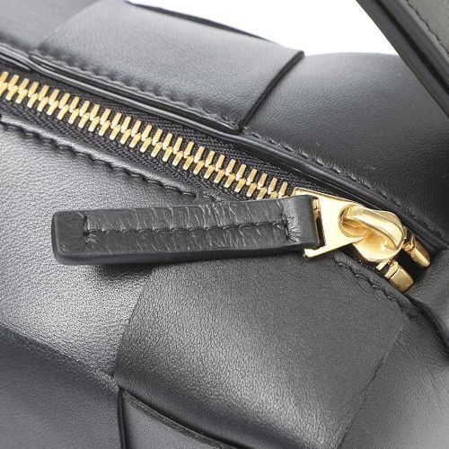 ☆BOTTEGA VENETA☆ BRICK CASSETT ショルダーバッグ BLACK♪ BOTTEGA VENETA Brick Cassette イントレチャートレザー