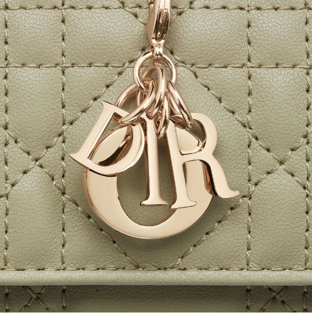 Dior【日本限定】LADY DIOR ロータスウォレット カナージュ ラム (Dior ...