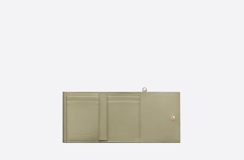 Dior【日本限定】LADY DIOR ロータスウォレット カナージュ ラム (Dior ...