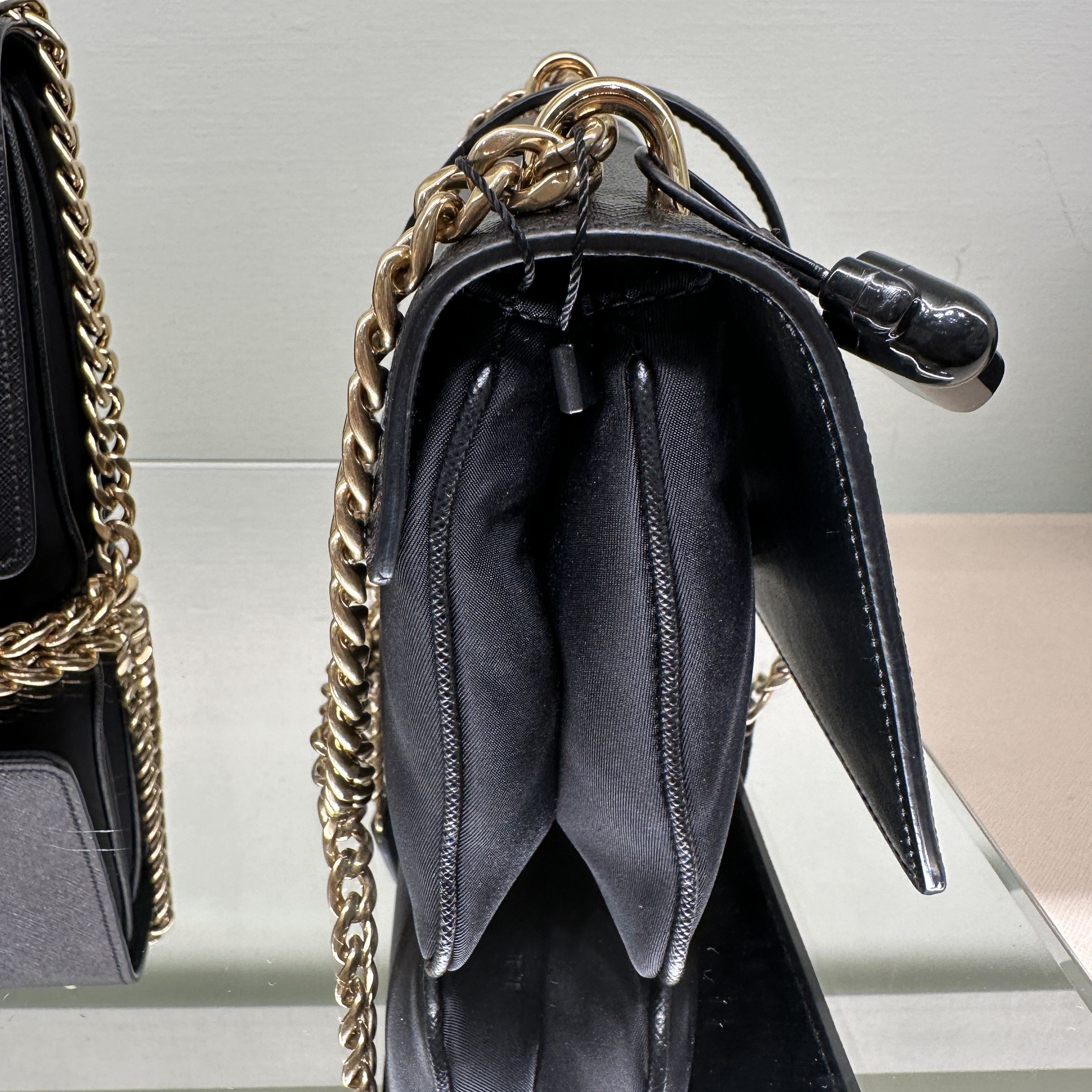 【VIPセール】PRADA プラダ 1BD953 人気定番ショルダーバッグ 楽天市場】プラダ バッグ メンズ レディース ショルダーバッグ