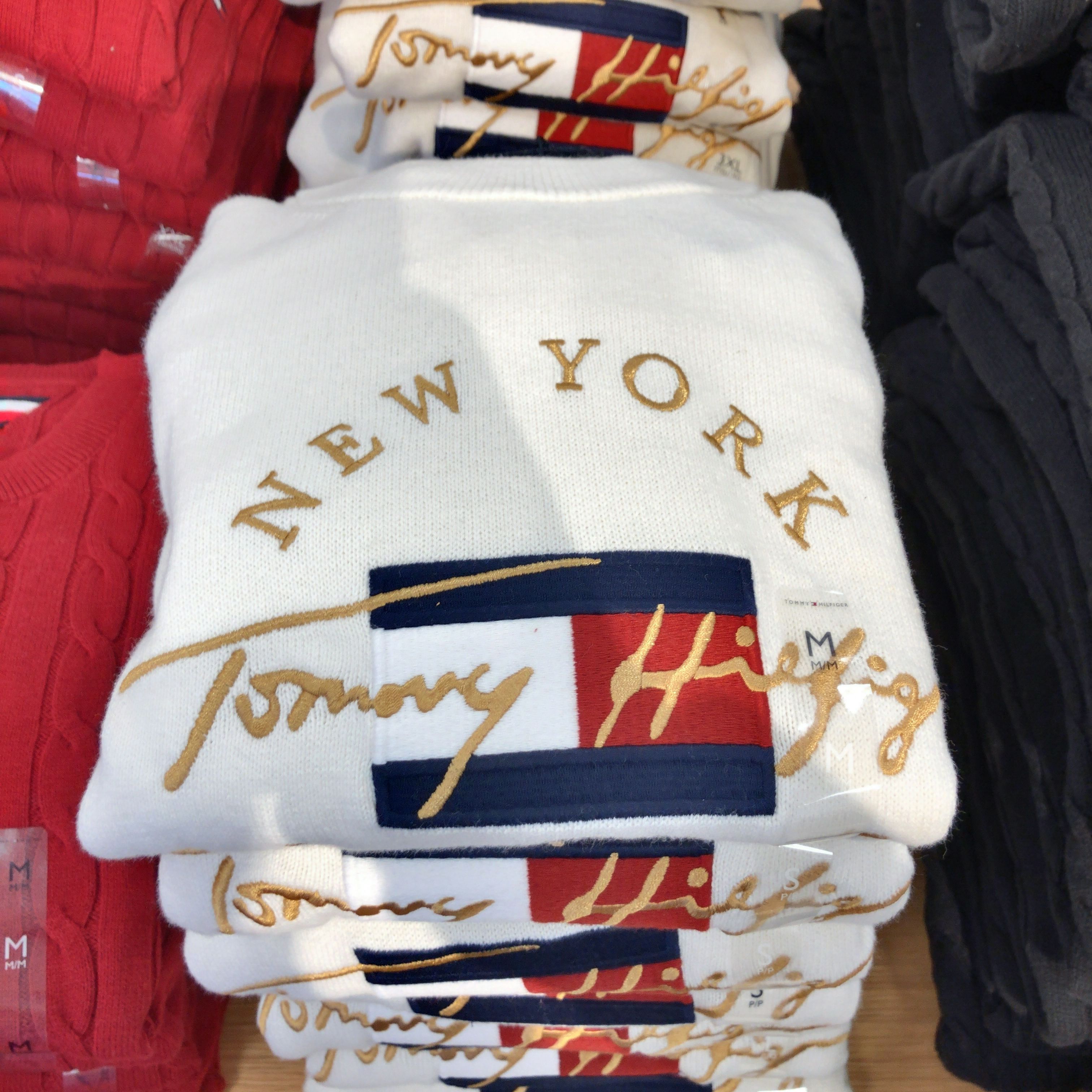 新作☆ Tommy Hilfiger メンズ ロゴ ニットセーター 選べる4色