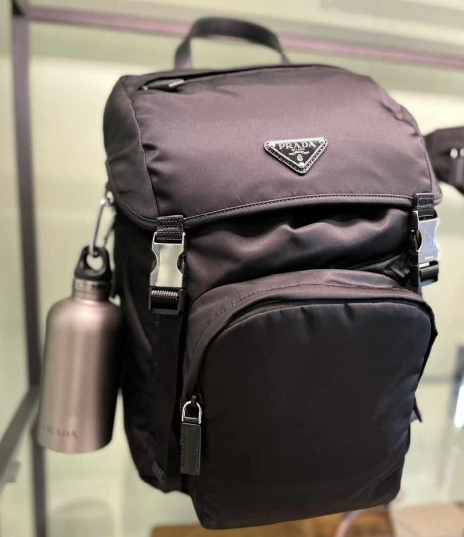 PRADA新作【2VZ135 2DMG RE-NYLON+SAFFIANO BACKPACK】 (PRADA